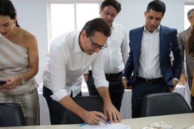 Vilela firma acordo com a UFG no HMAP, amplia formação médica e reforça atendimento em Aparecida