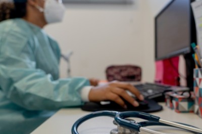 Governo do Brasil avança na conectividade de até 3,8 mil unidades de saúde pelo Novo PAC