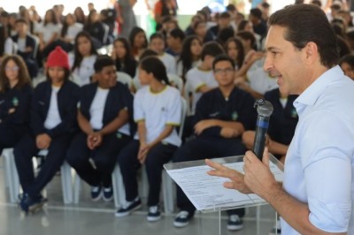 Prefeito Vilela agradece ao governador Daniel por investimentos em educação em Aparecida
