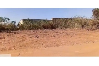 Prefeito Vilela determina limpeza imediata após flagrar descarte irregular de entulho no Parque Primavera
