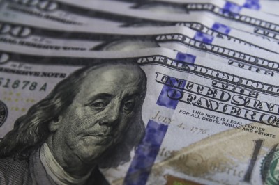 Dólar cai para R$ 5,10, após juros serem mantidos nos EUA