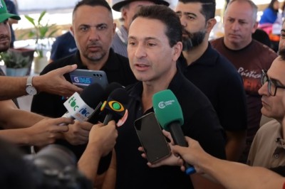 Prefeito Vilela leva Prefeitura ao Pontal Sul com mutirão e mais de 100 serviços gratuitos