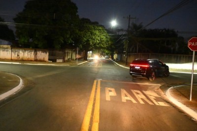 Prefeito Sandro Mabel entrega novo asfalto em 86 ruas da Região Central