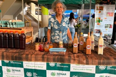 Feira da Agricultura Familiar e Economia Criativa reúne mais de 50 produtores no Paço Municipal