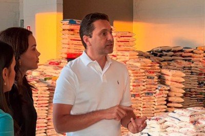 Aparecida é Show arrecada 110 mil quilos de alimentos e rações para famílias e causa animal