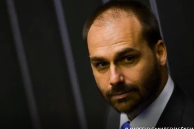 Ministério da Justiça demite Eduardo Bolsonaro por abandono de cargo