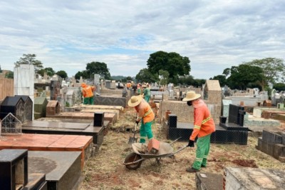 Cemitério Santana recebe serviços de limpeza e manutenção