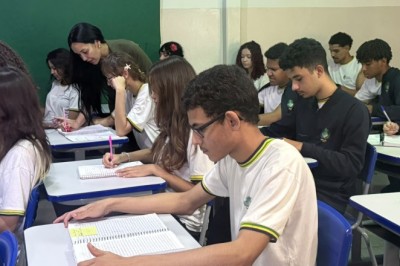 Governo de Goiás reforça preparação de estudantes para o Enem 2026