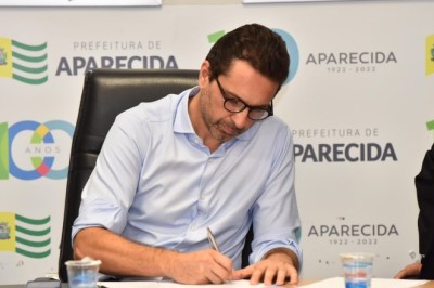 Prefeito Vilela sanciona lei que reduz alíquota do ITBI para 1,5% em Aparecida