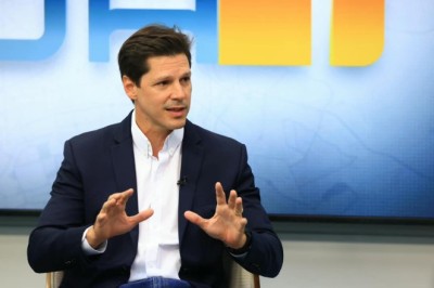 Após reeleição, Daniel Vilela mantém ritmo de trabalho e acelera projetos estratégicos