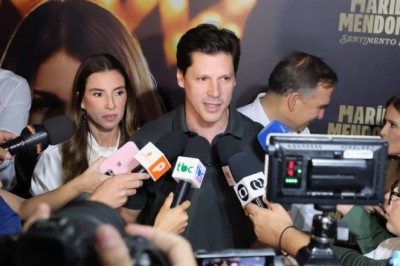 Daniel Vilela prestigia lançamento de série documental sobre Marília Mendonça