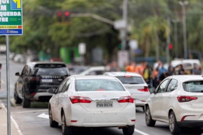 Goiânia implanta primeira esquerda livre e estuda ampliar modelo para outros cruzamentos