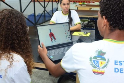 Goiás amplia ensino técnico e atende cerca de 30 mil estudantes do ensino médio