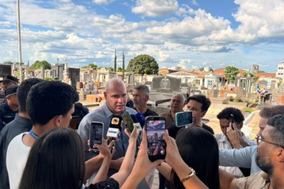 Prefeitura intensifica zeladoria, instala nova iluminação e câmeras nos cemitérios