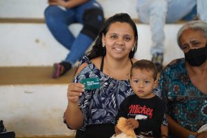 Famílias de Anápolis beneficiadas pelo Aluguel Social em 2022: cidade recebe novos cartões na data do aniversário de 116 anos