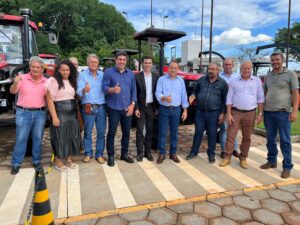 Governo de Goiás entrega 46 máquinas e equipamentos para apoiar atividades da agricultura familiar em 22 municípios goianos