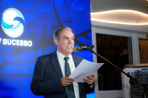 Gilson Almeida, fala ao governador Ronaldo Caiado a capacidade da nova emissora em poder projetar Goiás nacionalmente